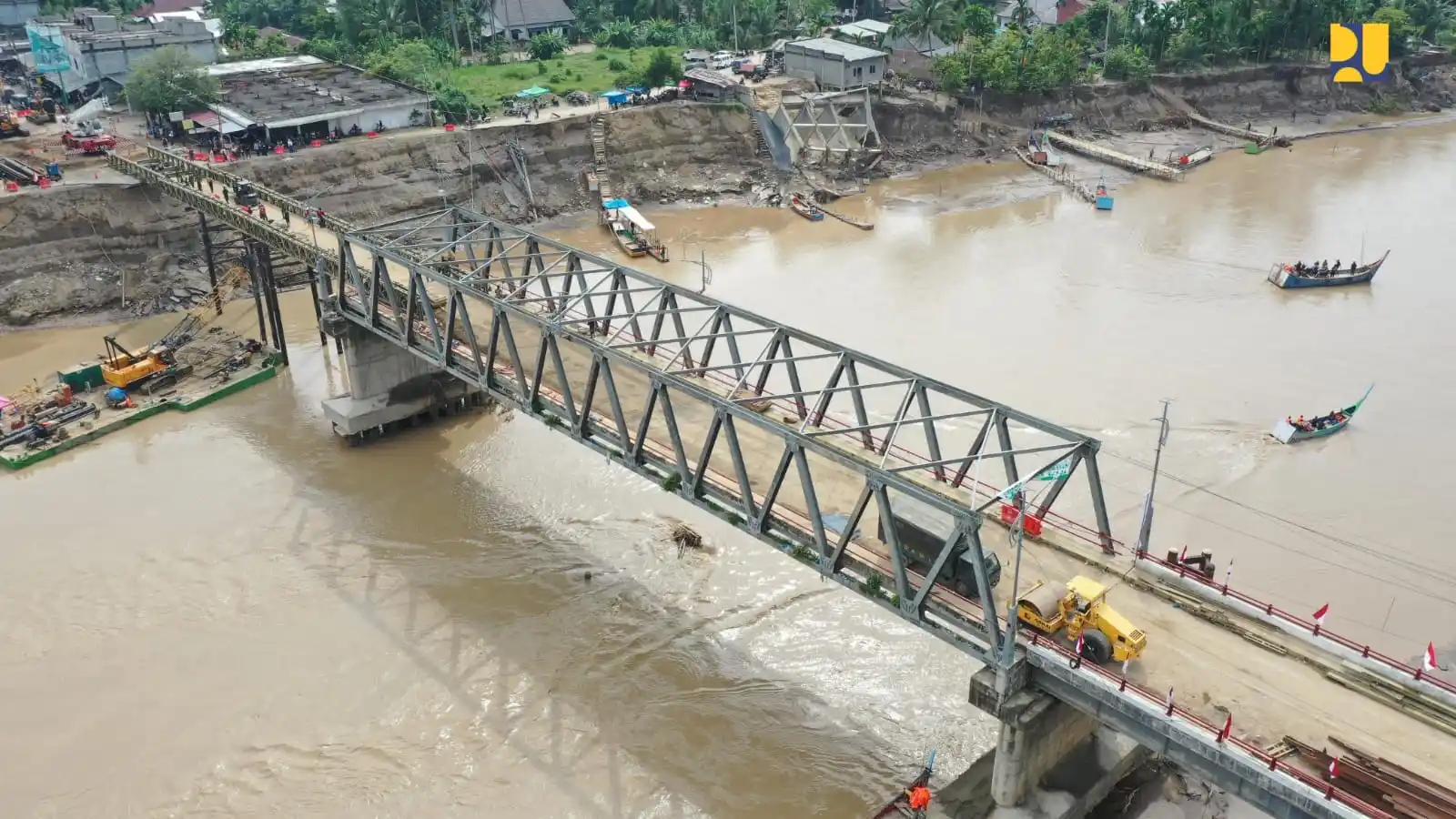 Jembatan Kreung Tingkeum di Bireun, Aceh, salah satu jembatan yang sudah diperbaiki oleh Kementerian PU