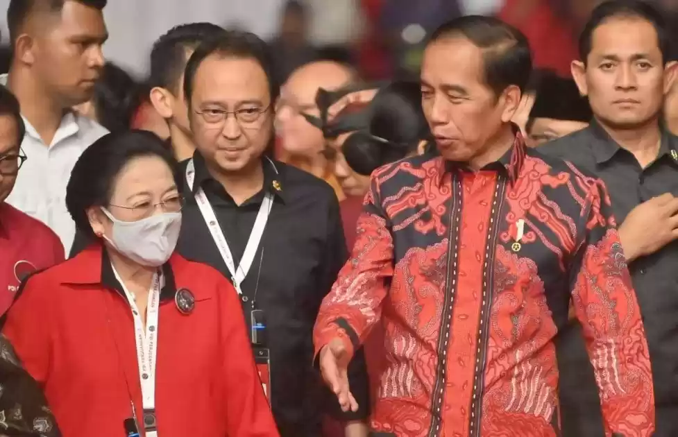 Megawati Soekarnoputri (kiri) dan Joko Widodo (Foto: Dok MI)