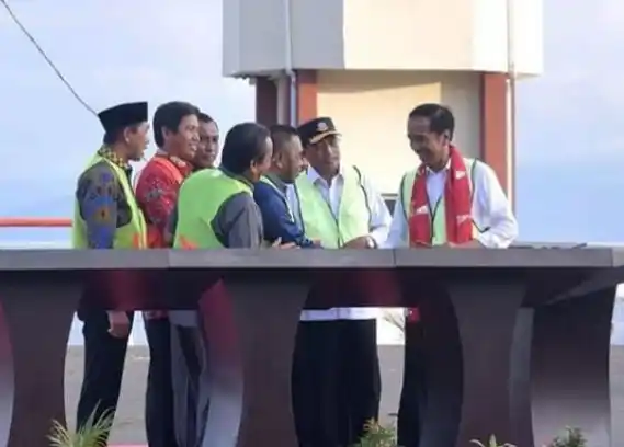 Jokowi meresmikan salah satu Bandara di Morowali, Sulawesi Tengah (Sulteng) (Foto: Istimewa)