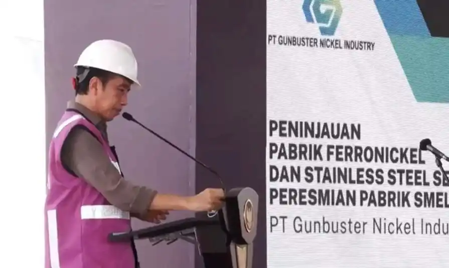 Jokowi saat meresmikan Pabrik Smelter PT Gunbuster Nikel Industri atau GNI (Foto: Dok MI