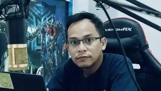 Dunia jurnalistik kembali berduka. Situr Wijaya, seorang jurnalis yang juga merupakan pengurus Jaringan Media Siber Indonesia (JMSI) Sulawesi, ditemukan meninggal dunia di sebuah penginapan di Jakarta pada Jum’at (4/4/2025).