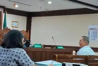 Jusuf Hamka saat menjadi saksi kasus perdata terkait pemalsuan dukomen Negotiable Certificate of Deposit (NCD) di Pengadilan Negeri (PN) Jakarta Pusat, Rabu (15/8/2025)