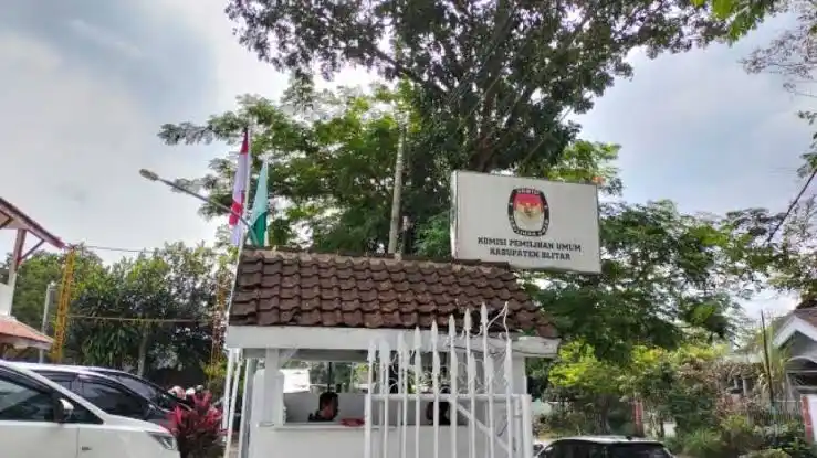 Kantor KPU Kabupaten Blitar (Foto: Ist)