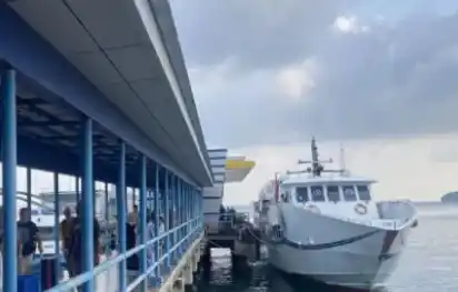 Ilustrasi -  kapal cepat Bahari tiba di pelabuhan Balohan, Kota Sabang, Aceh. BMKG, waspadai Gelombang tinggi 4,5 meter di aceh (Foto: Screenshot)