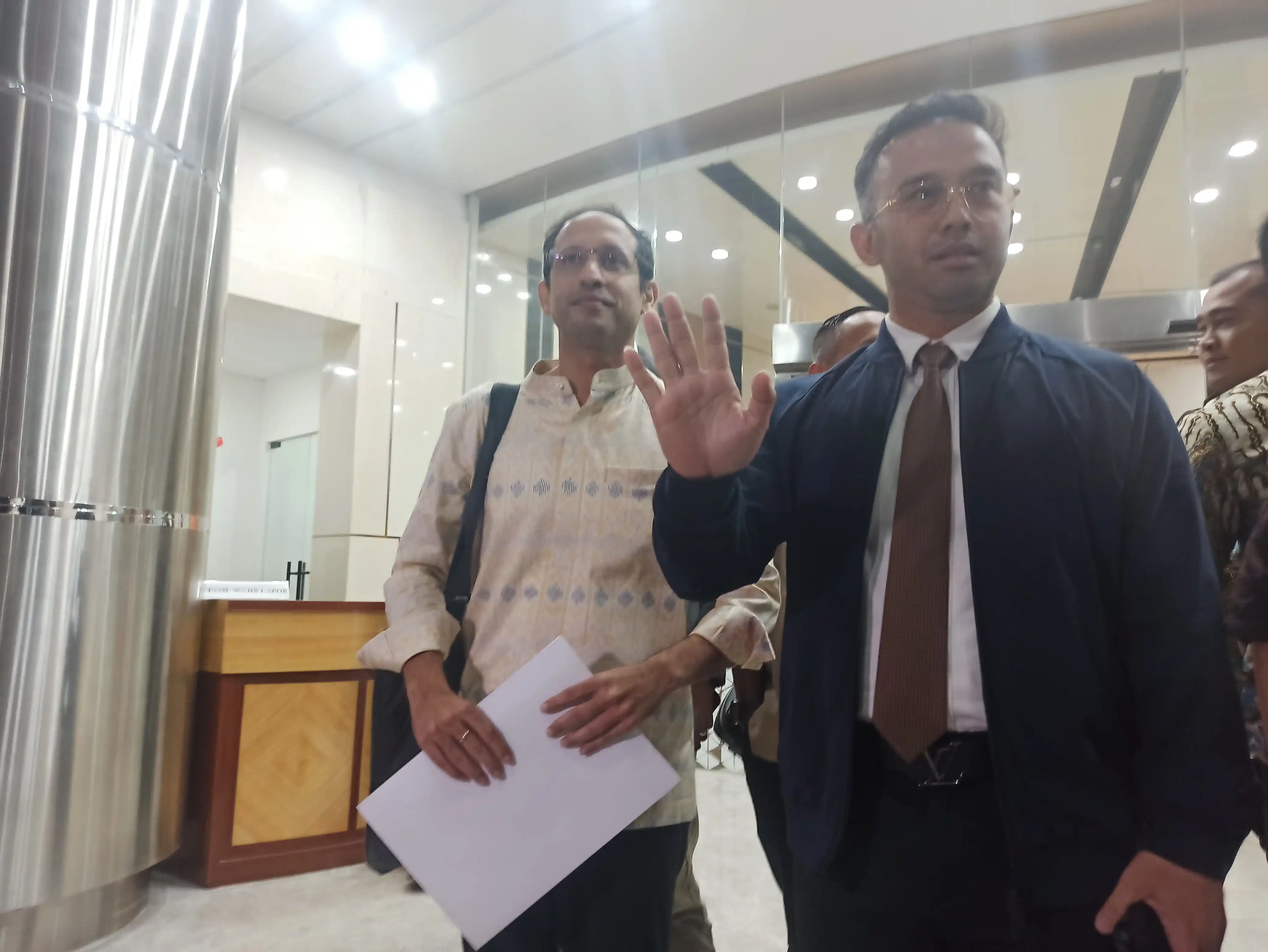 Mantan Mendikbudristek Nadiem Anwar Makarim usai diperiksa Kejagung, Senin (23/6/2025) (Foto: Dok MI/Albani Wijaya)