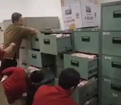 Kejagung menggeledah ruangan kantor PT Asset Pacific terkait dengan kasus Duta Palma Group (Foto: Dok MI/Aswan)