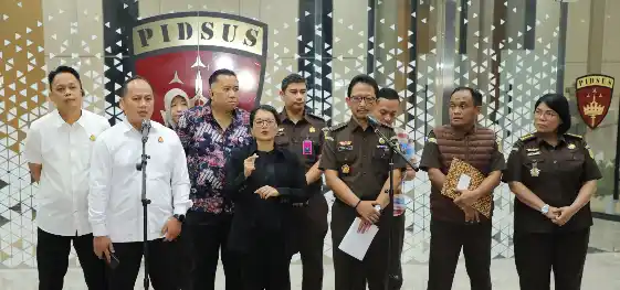 Direktur Penyidikan Jampidsus, Nurcahyo Jungkung Madyo (nomor 1 dari kanan). [Foto: Ist]