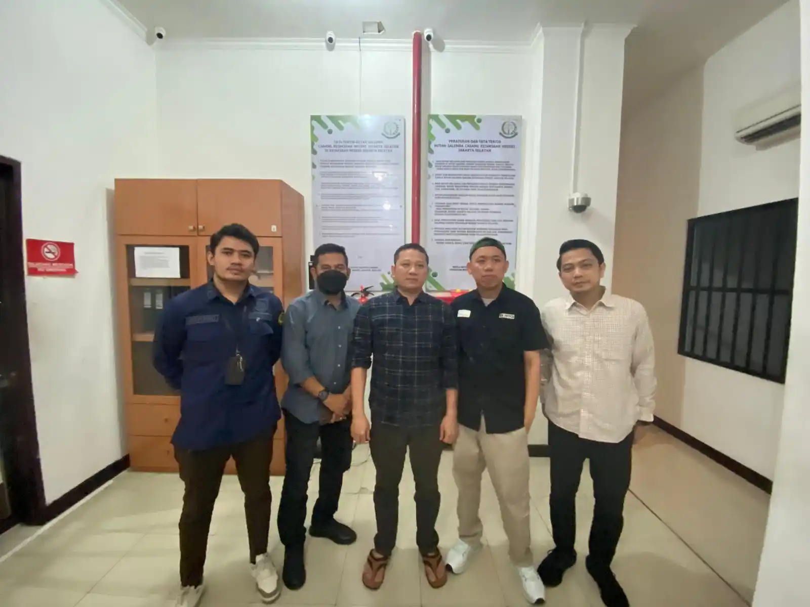 Tim Satgas Intelijen Reformasi dan Inovasi (SIRI) Kejaksaan Agung bersama Tim Kejaksaan Negeri Lampung berhasil menangkap, Awalludin, buronan yang masuk ke dalam Daftar Pencarian Orang (DPO) asal Kejaksaan Tinggi Lampung (Foto: Dok MI)