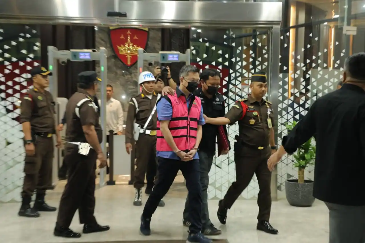 Kejaksaan Agung menetapkan 11 tersangka dalam kasus dugaan korupsi manipulasi ekspor Crude Palm Oil (CPO) yang disamarkan sebagai limbah Palm Oil Mill Effluent (POME) periode 2022–2024. (Foto: Dok MI)