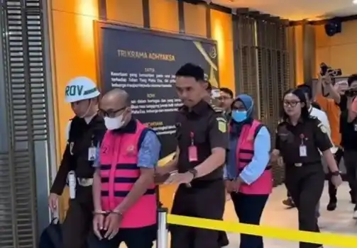 Kejaksaan Tinggi (Kejati) DKI Jakarta menetapkan mantan pegawai BPJS Ketenagakerjaan DKI Jakarta dan cabang Jakarta Kebon Sirih, sebagai tersangka kasus dugaan korupsi klaim fiktif (bohong) dana Jaminan Kecelakaan Kerja (JKK) Tahun Anggaran 2014–2024 dengan nilai mencapai Rp21 miliar.