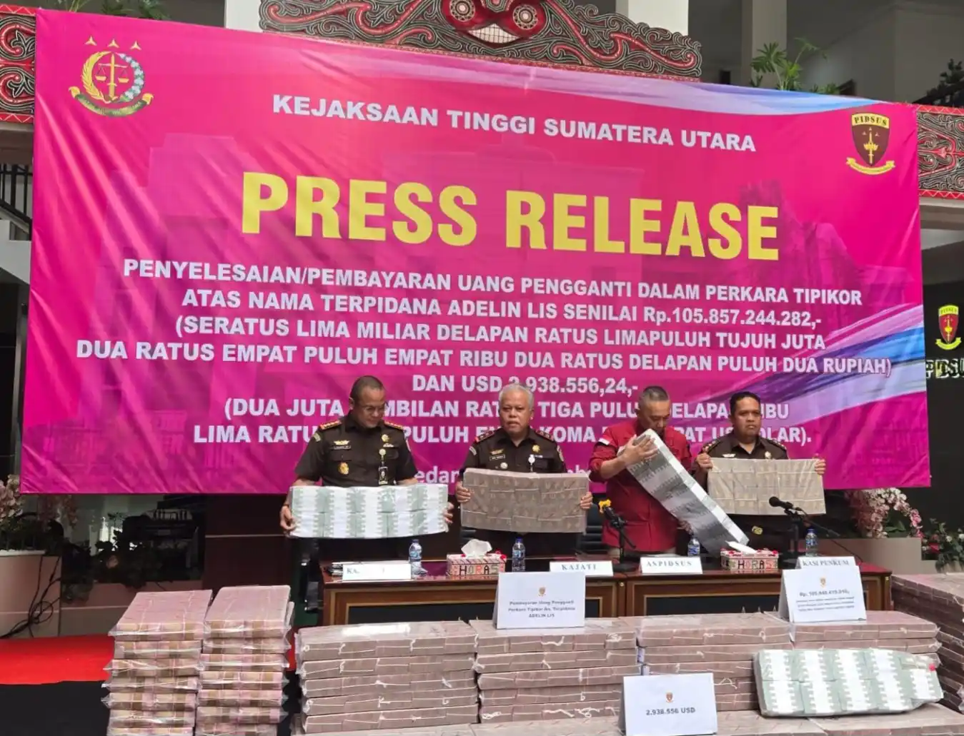 Konferensi pers pengembalian uang pengganti kerugian negara dari terpidana Adelin Lis (Foto: Dok MI)