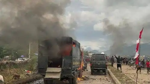 Kerusuhan saat acara syukuran Bupati-Wakil Bupati Jayawijaya (Foto: Ist)