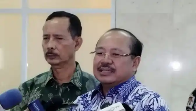 Ketua Komisi Yudisial RI, Amzulian Rifai (Foto: Ist)