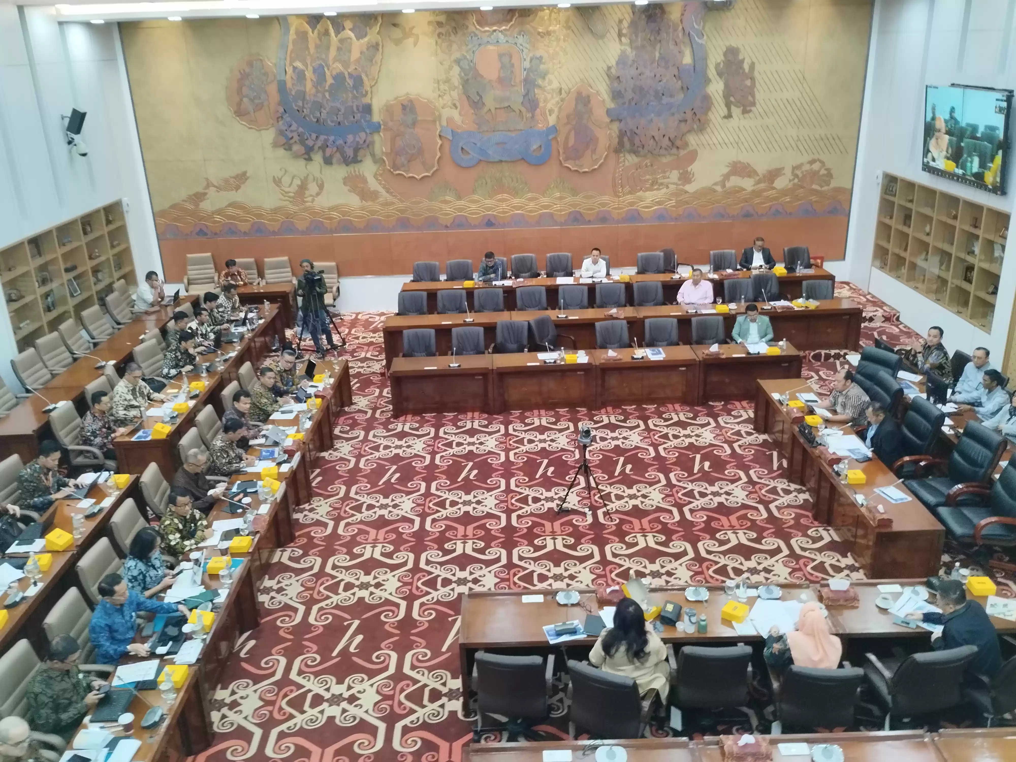 Komisi VI Sebut Mandiri dan BCA Jadi Rekening Langganan Pelaku Judi Online