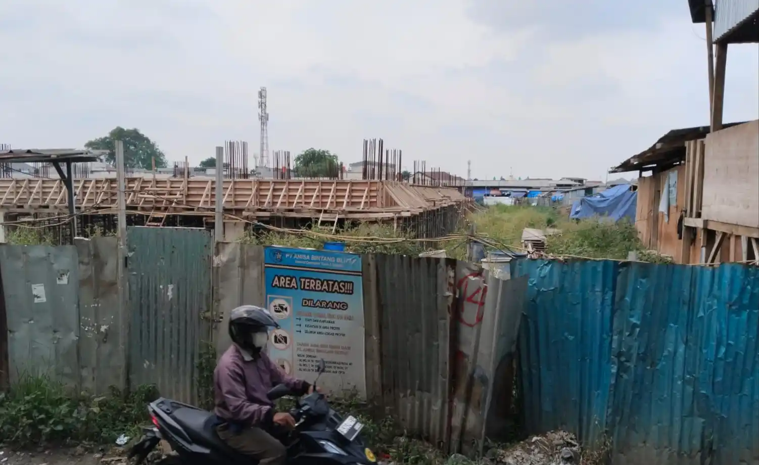 Kondisi Fisik Revitalisasi Pasar Kranji Baru Kota Bekasi Tampak Terbengkalai (Foto: Dok-MI)