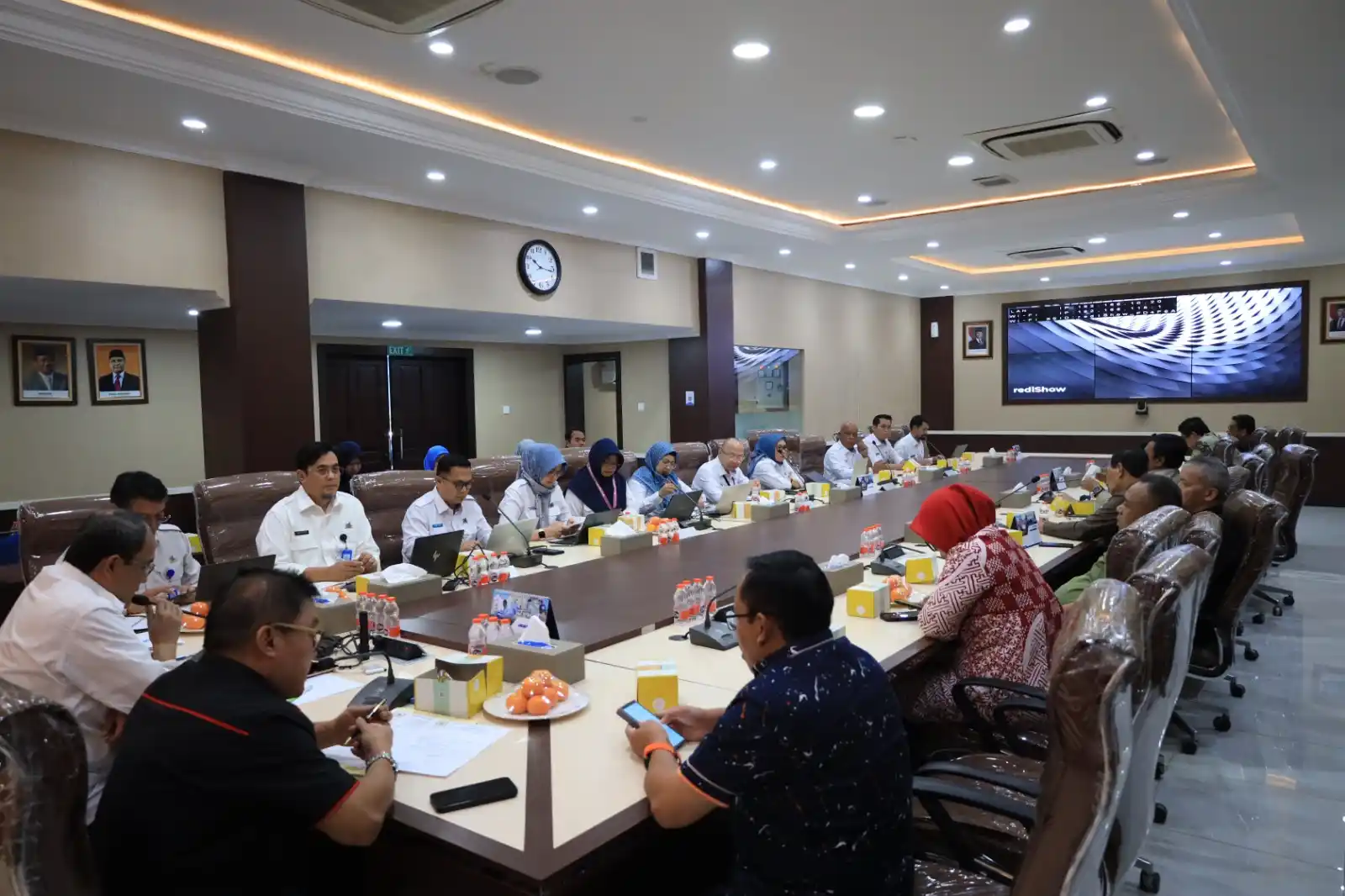 Kunjungan kerja Komisi III DPRD Provinsi Banten ke PERUMDAM TKR Kabupaten Tangerang (Foto: Dok/MI)