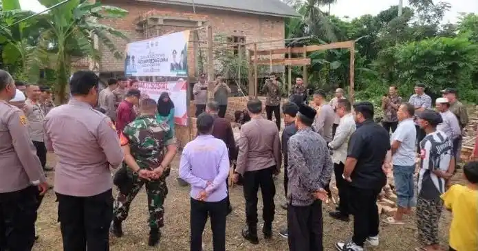 Lokasi pembangunan rumah layak huni bagi warga kurang mampu, bagian dari program bakti sosial Hari Bhayangkara ke-79 di Muaro Jambi (Foto: Dok/MI)