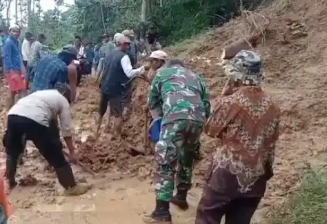Bencana Longsor di Petungkriyono, Kabupaten Pekalongan, Jawa Tengah (Foto: Repro)