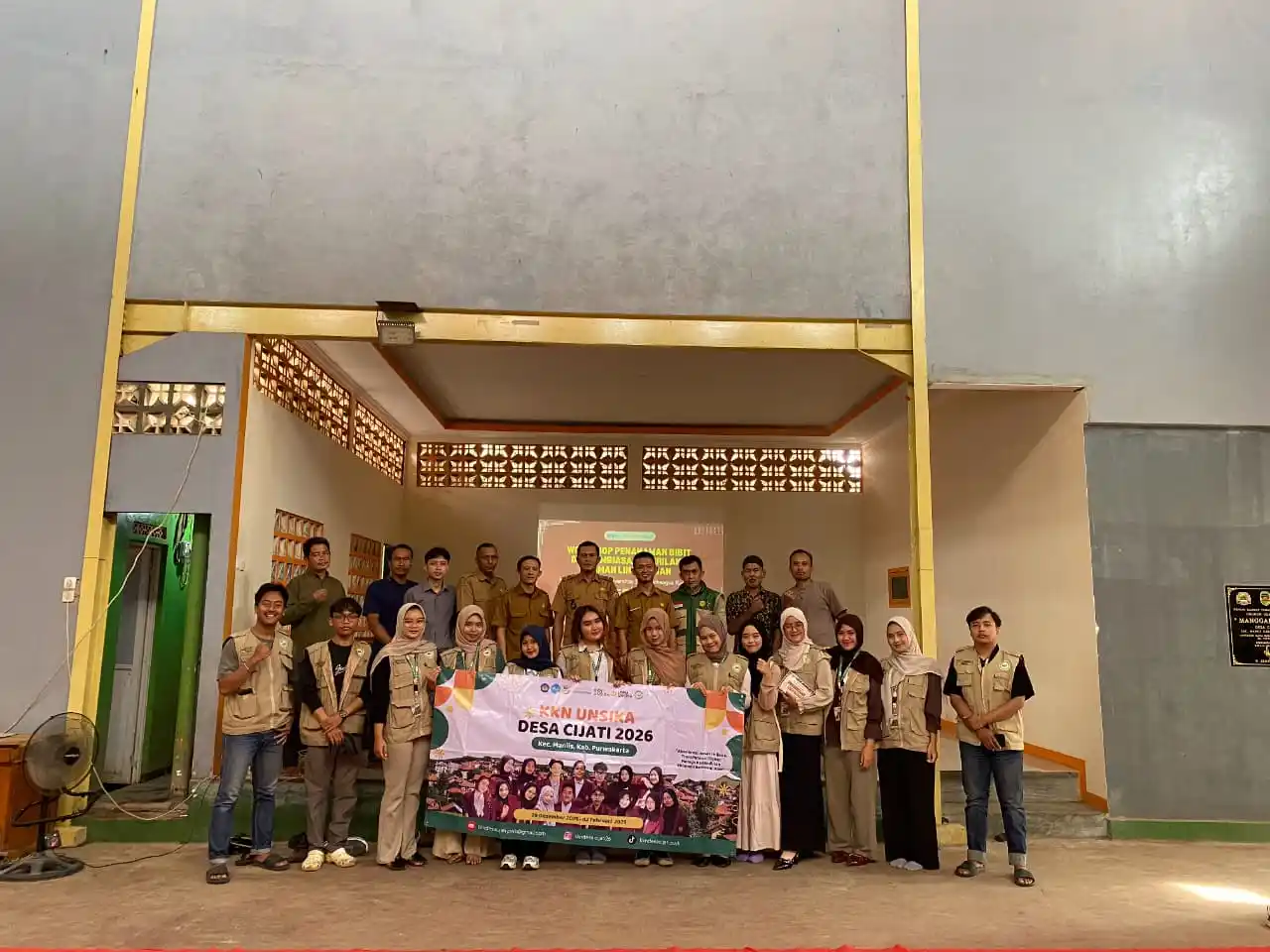 Mahasiswa KKN Unsika Menggelar Workshop Penanaman Bibit di Desa Cijati (Foto: Istimewa)