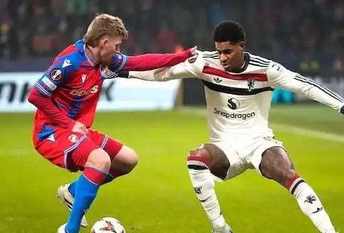 Manchester United saat berhadapan Plzen