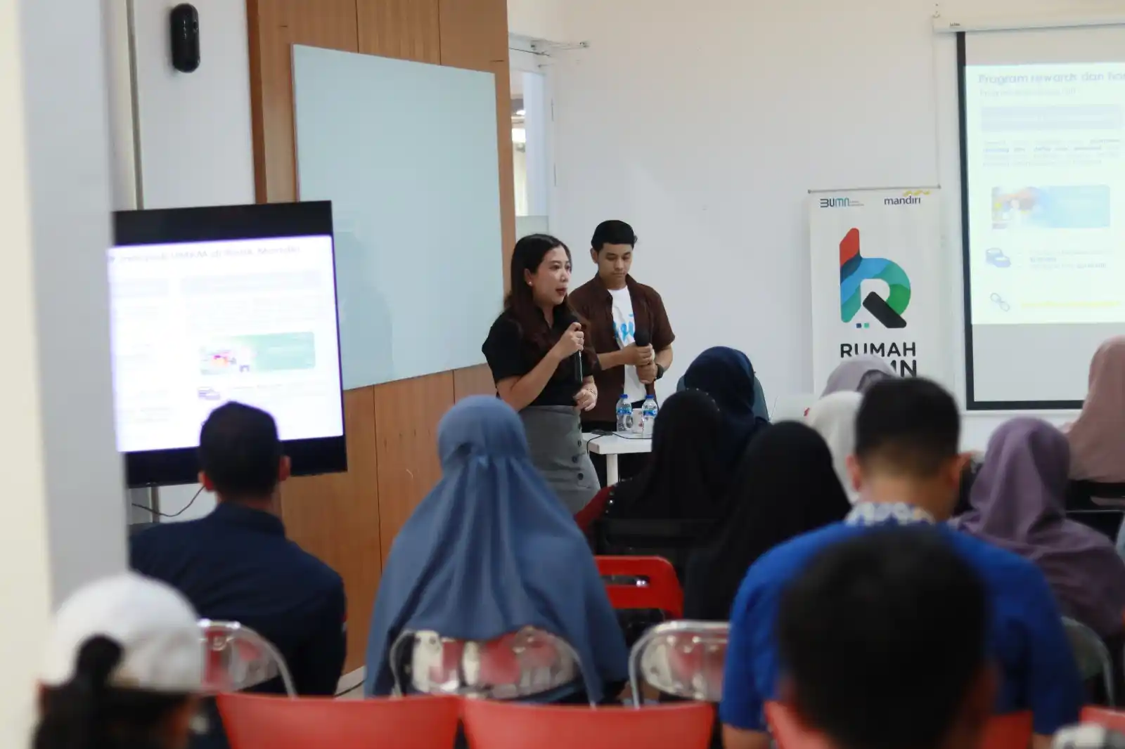 Batik Madura UMKM Binaan Bank Mandiri Naik Kelas ke Panggung Global [Foto: Doc. Mandiri]