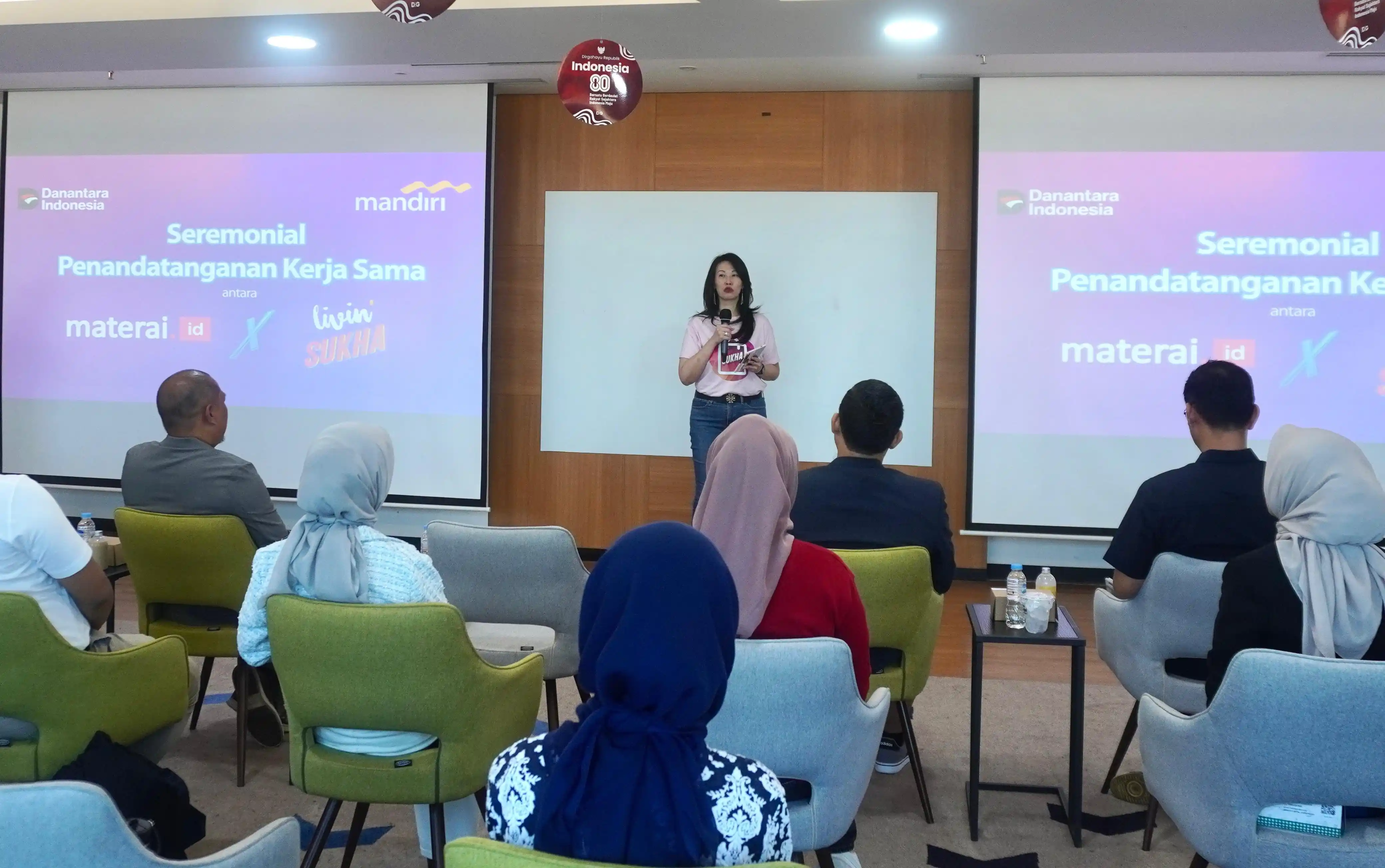 Bersinergi dengan PT. Satulink Lintas Indonesia  (Materai.ID), Bank Mandiri menghadirkan layanan pembelian Meterai Elektronik (e-Meterai) melalui fitur Sukha di Livin’ by Mandiri. [Foto: Doc. Mandiri