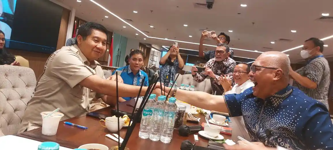 Menteri PKP Maruarar Sirait bersama pengurus PWI Pusat (Foto: Dok MI/PWI Pusat)