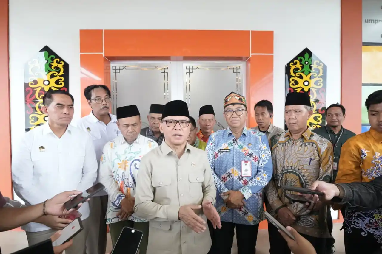Menteri KP2MI Mukhtarudin dalam  kunjungan kerja ke Universitas Muhammadiyah Palangka Raya.  (Dok. KemenP2MI)