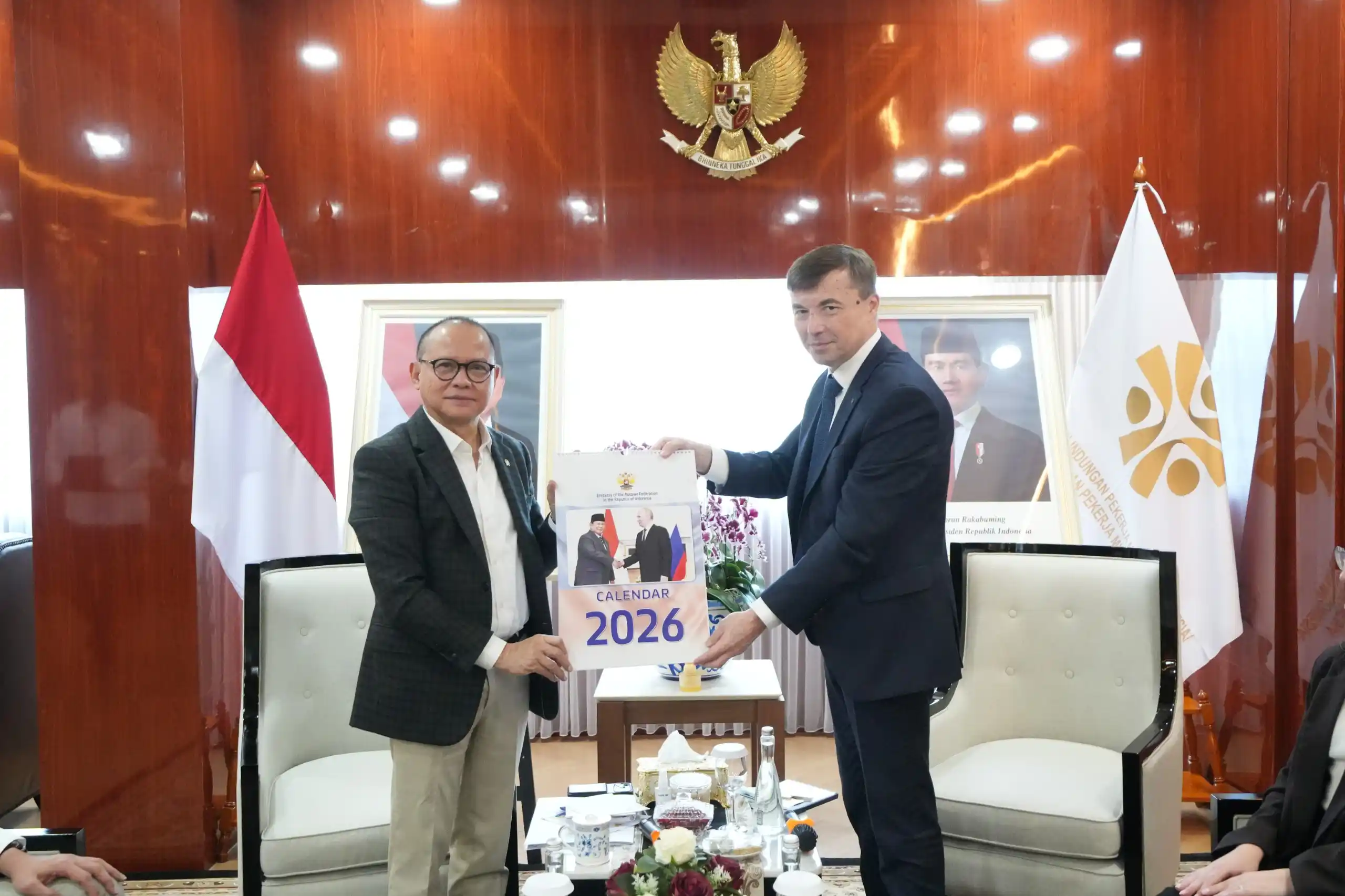 Menteri P2MI Mukhtarudin bersama Duta Besar Rusia untuk Indonesia, H.E. Sergei Tolchenov. (Dok. MI)