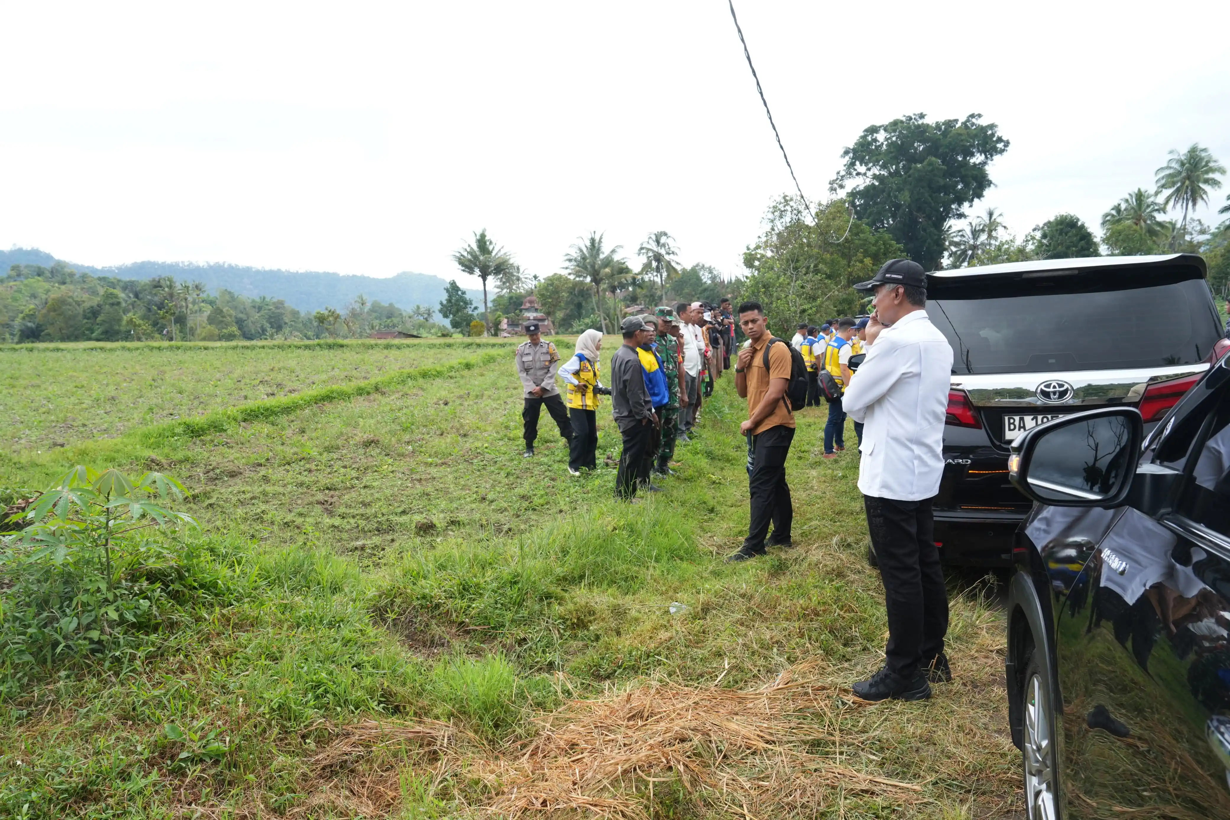 Menteri Pekerjaan Umum (PU) Dody Hanggodo meninjau langsung lokasi usulan pembangunan Sekolah Rakyat (SR) Tahap 2 yang berada di Tanjung Alam, Kabupaten Tanah Datar, Sumatera Barat, Kamis (29/1).