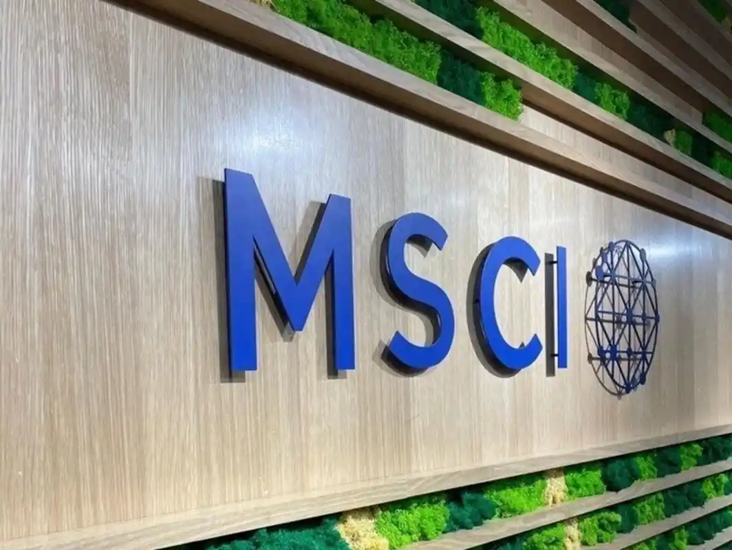 Risk Forum Review mengungkap krisis MSCI yang mengguncang IHSG dan mengancam status Indonesia sebagai emerging market. Masalah transparansi saham, UBO, dan tekanan investor global jadi sorotan utama.