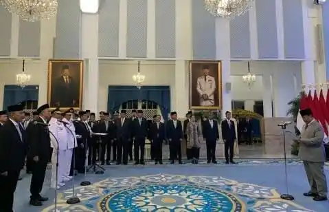 Presiden Prabowo Subianto Melantik Sejumlah Pejabat di Istana Negara (Foto: Tangkapan Layar)