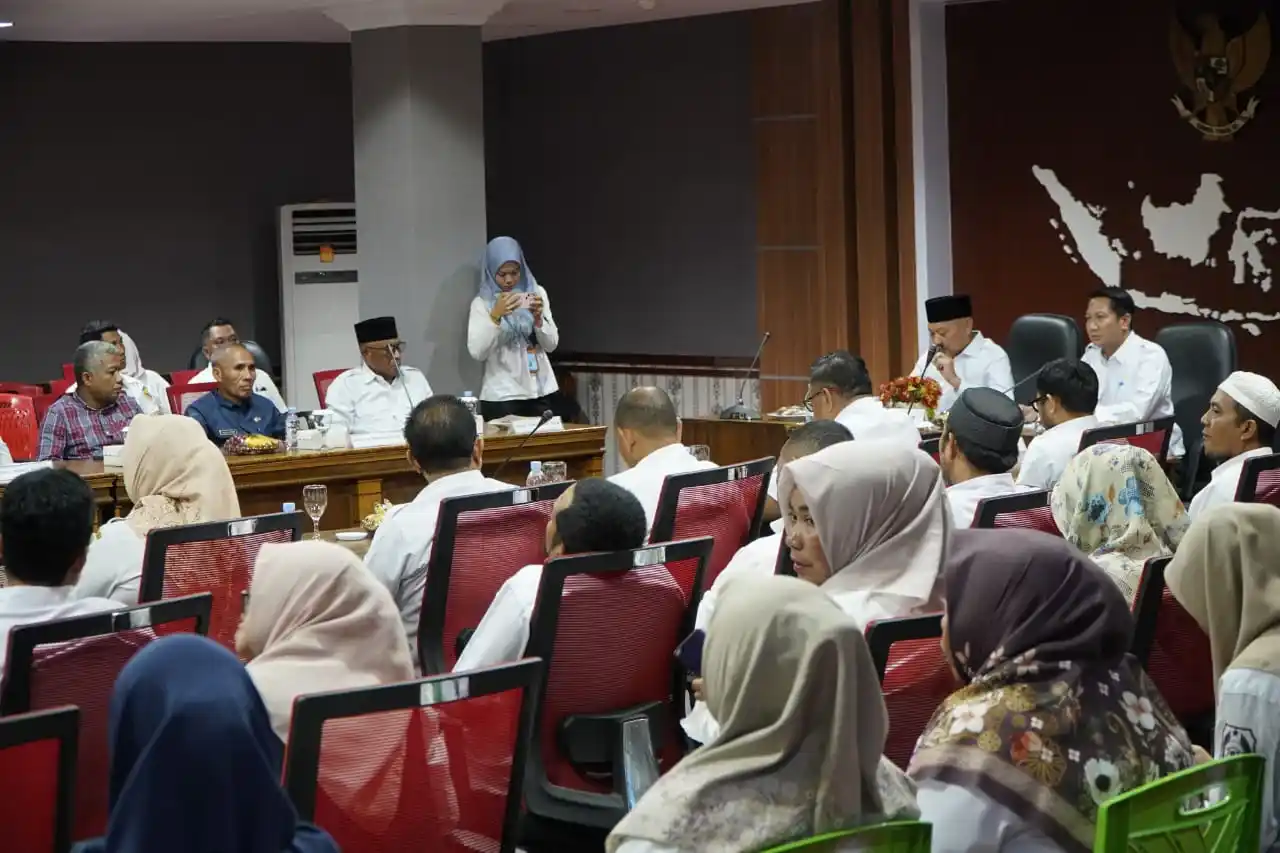 Suasana Rakor TKPK 2025 yang melibatkan seluruh anggota TKPK se-Malut di Kantor Gubernur, Rabu 3 Desember 2025. (Foto: DokBiro Adpim Malut