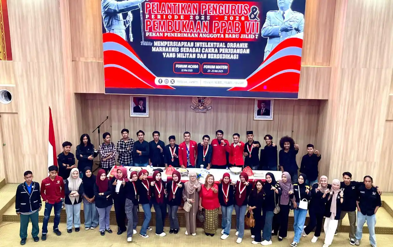 Dewan Pimpinan Cabang (DPC) Gerakan Mahasiswa Nasional Indonesia (GMNI) Kendari yang secara resmi Ketua DPC GMNI Kendari Rasmin Jaya melantik pengurus Dewan Pimpinan Komisariat (DPK) Gerakan Mahasiswa Nasional Indonesia (GMNI) Universitas Sulawesi Tenggara periode 2025-2026 pada tanggal 22 Mei 2025 di Kendari.