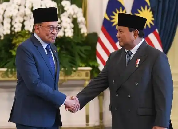 Perdana Menteri Malaysia, Dato' Sri Anwar Ibrahim dan Presiden RI Prabowo Subianto (Foto: Istimewa)