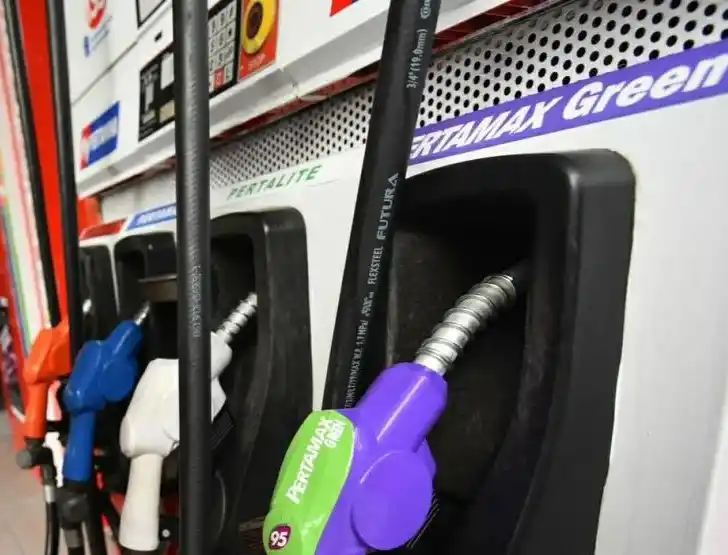 Dugaan Pertamax oplosan berhembus setelah tujuh orang dirungkus Kejagung terkait dugaan korupsi pembelian Ron 92 (Pertamax) di PT Pertamina (Persero).  (Foto: Dok MI/Aswan)