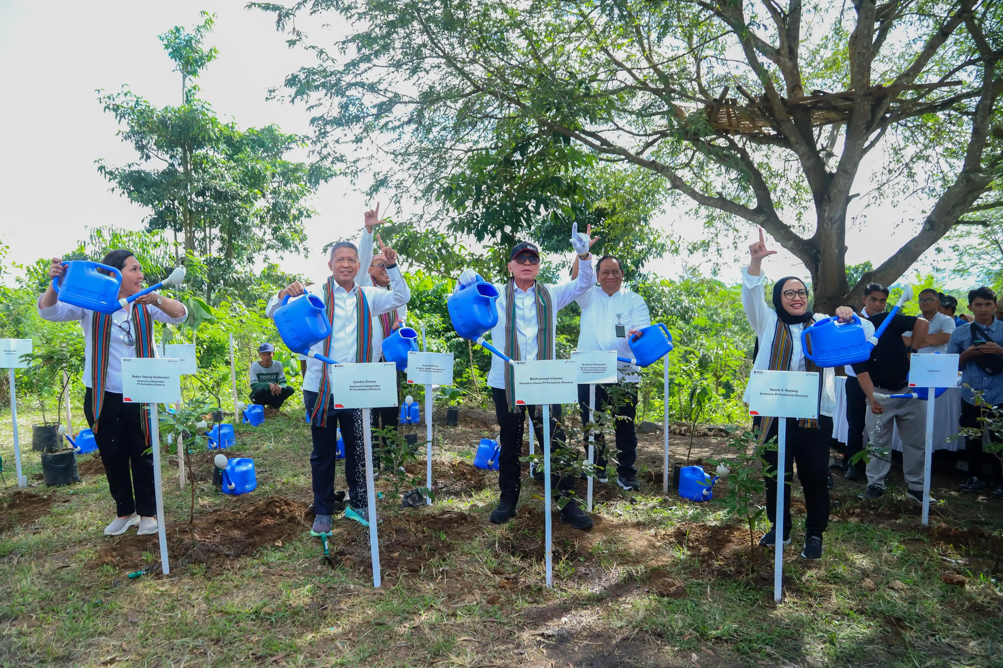 Pertamina Hijaukan Hutan Lombok dalam mewujudkan kemandirian energi masyarakat yang berkelanjutan, melalui Program Tanggung Jawab Sosial dan Lingkungan (TJSL) [Foto: Doc. Pertamina]