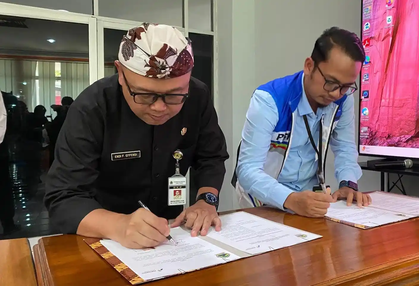 Pertamina Patra Niaga Melalui Fuel Terminal Maos Gandeng DKP Jateng untuk Konservasi Penyu di Cilacap (Foto: Pertamina Patra Niaga)