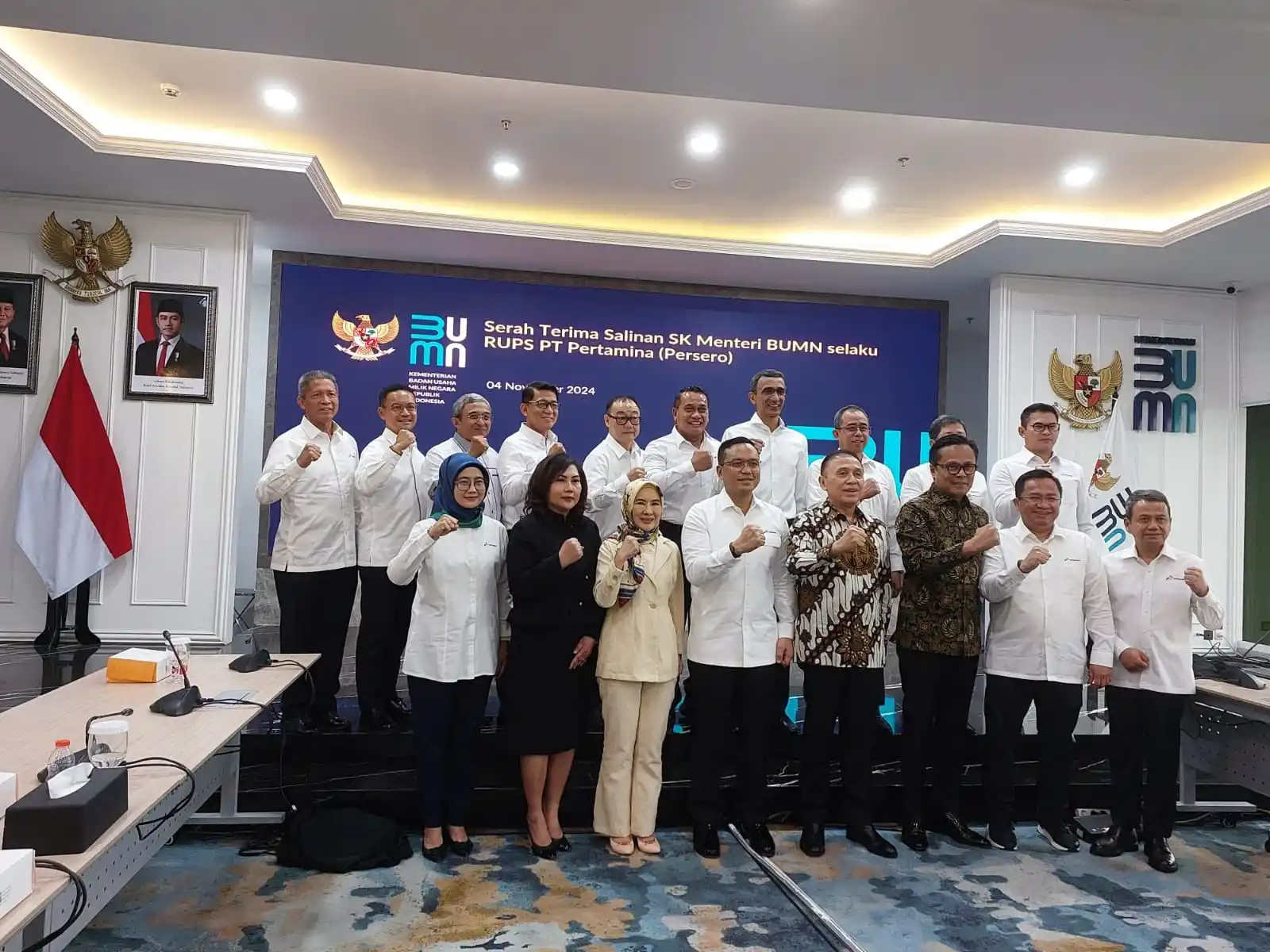 Kementerian Badan Usaha Milik Negara (BUMN) pada Senin (4/11/2024) melakukan perubahan susunan Direksi dan Komisaris PT Pertamina (Persero) melalui Rapat Umum Pemegang Saham (RUPS)Senin (4/11/2024)