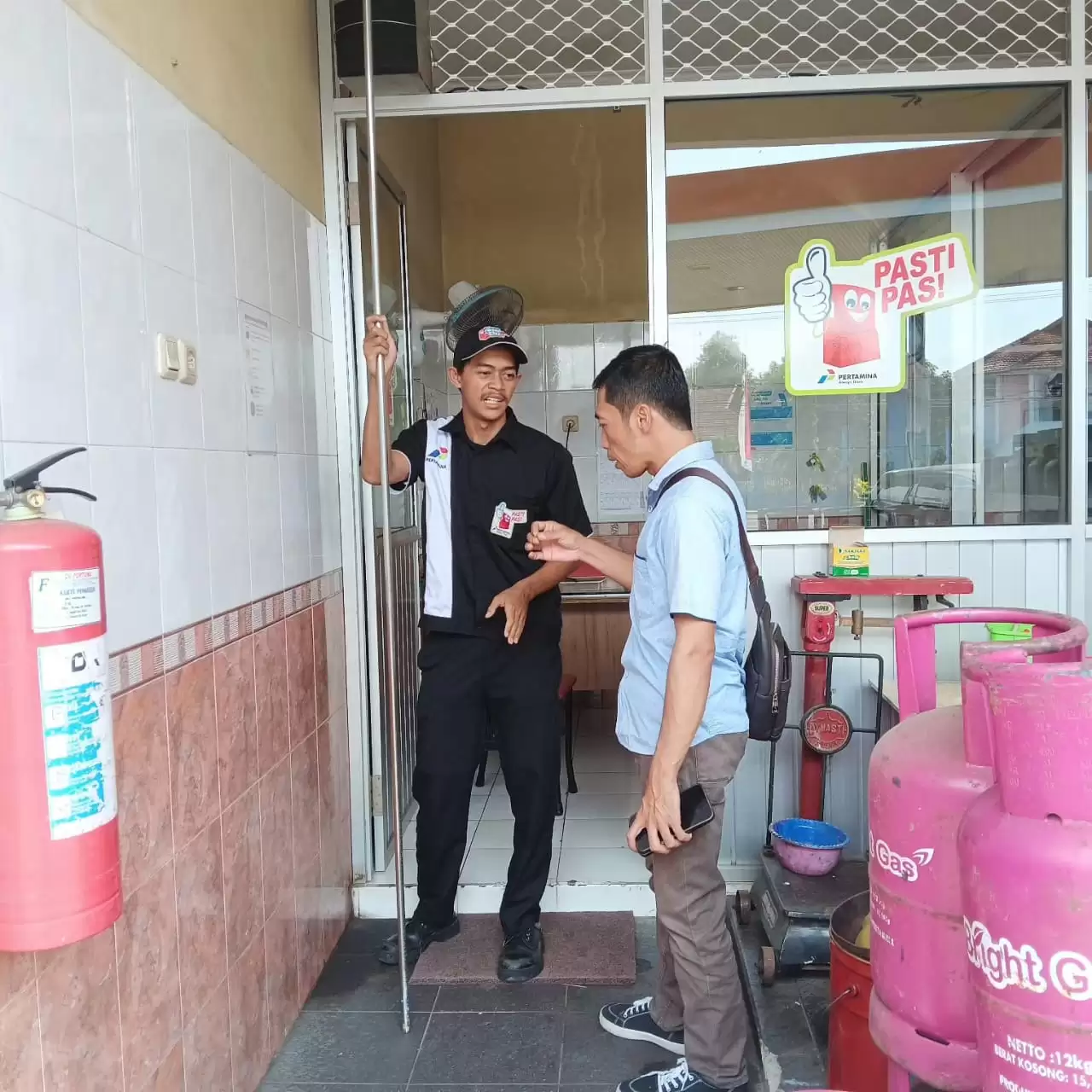 Polres Blitar Kota Cek SPBU Hindari Kecurangan Bensin Campur Air