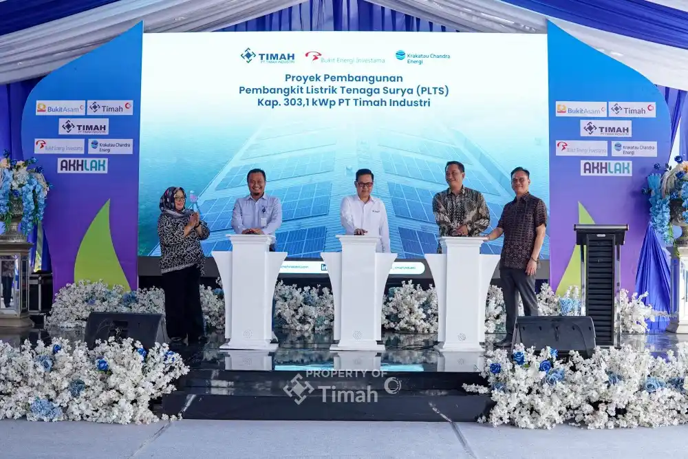 PT TImah Industri meresmikan PLTS di Cilegon, Banten. (Foto: Doc. PT Timah)