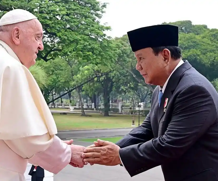 Presiden RI Prabowo Subianto dan Paus Fransiskus [Foto: Tangkapan layar]