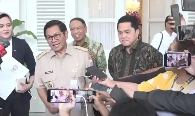 Gubernur DKI Jakarta, Pramono Anung (kiri) dan Ketua Umum PSSI Erick Thohir (kanan) (Foto: Ist)
