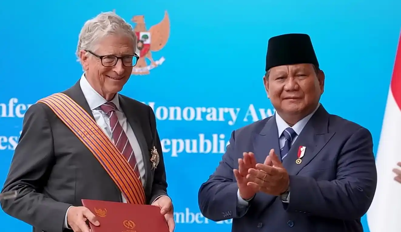 Presiden Prabowo Anugerahkan Bintang Jasa Utama ke pendiri Microsoft, Bill Gates (Foto: Tangkapan Layar)