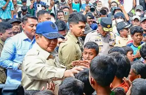 Presiden Prabowo mengunjungi Kabupaten Aceh Tamiang (Foto: BPMI Setpres)