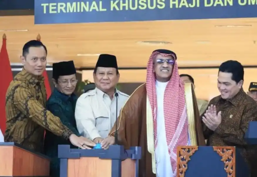 Presiden Prabowo saat peresmian Terminal Khusus Haji dan Umroh di Terminal 2F Bandara Internasional Soekarno-Hatta (Soetta), Tangerang, Banten, Minggu (4/5/2025) (Foto: Ist)