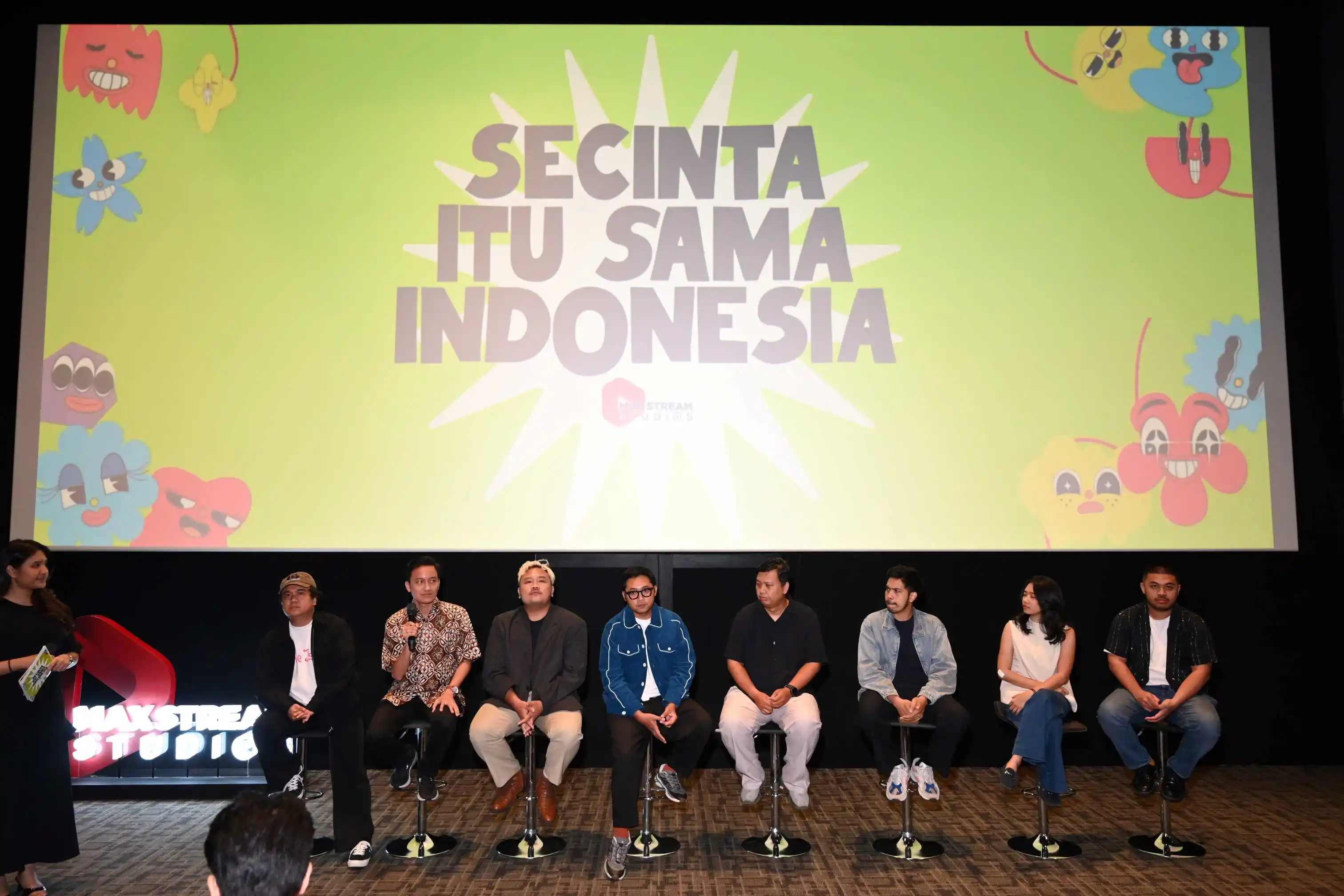 Telkomsel melalui MAXStream Studios menyelenggarakan press conference sekaligus sesi nonton bersama tiga film pendek terpilih dari program Secinta Itu Sama Indonesia (SISI) 2025 di Jakarta Selatan (20/11) yang dihadiri para sineas muda, juri, dan komunitas film. [Foto: Doc. Telkomsel]