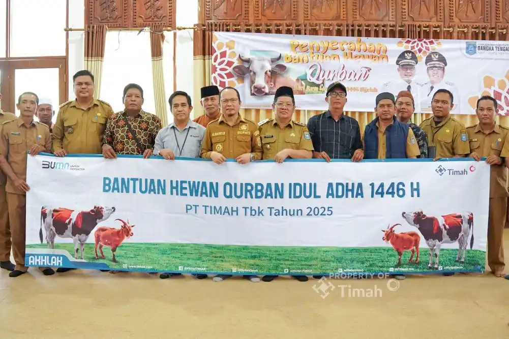 Bupati Bangka Tengah Apresiasi PT Timah Konsisten Berbagi Hewan Kurban untuk Masyarakat [Foto: Doc. PT Timah]