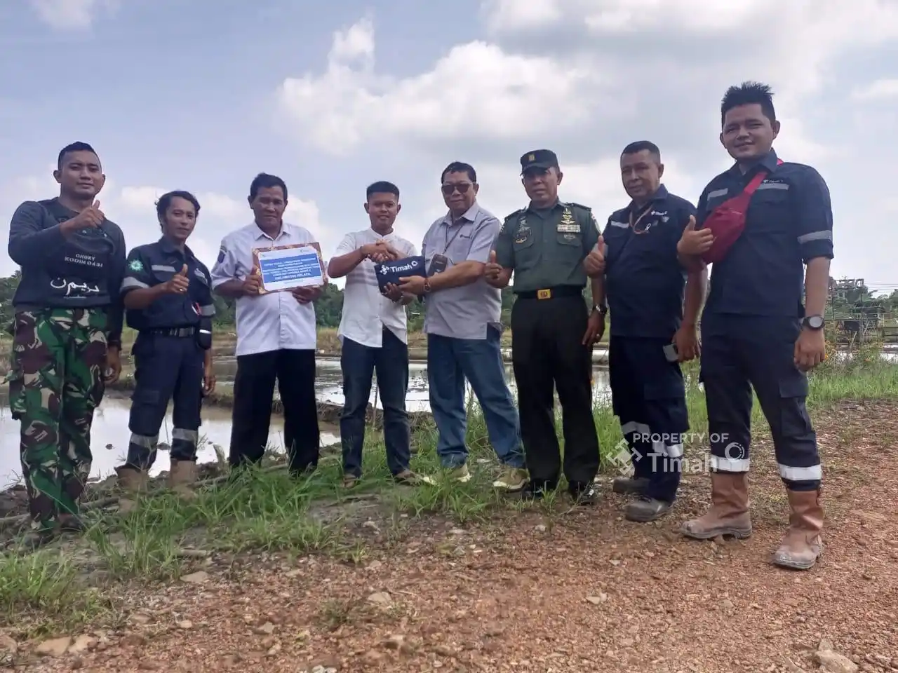 PT Timah Bangun Sanitasi untuk Masyarakat [Foto: Doc. PT Timah]