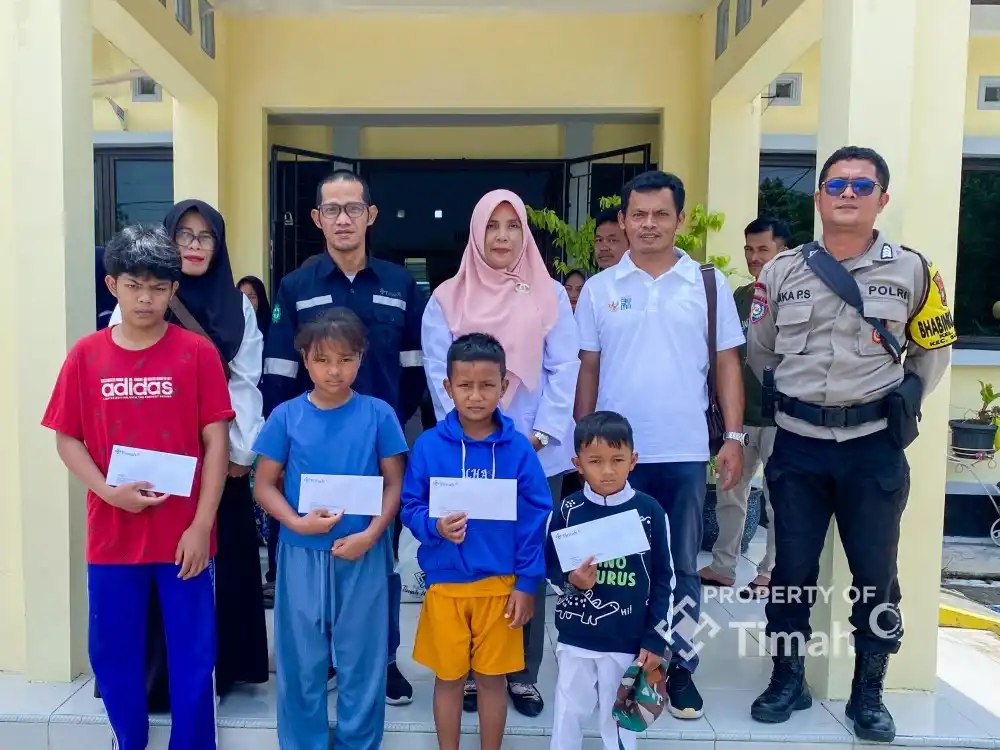 PT Timah Berbagi Kebahagiaan Bersama Anak Yatim dan Piatu [Foto: Doc. PT Timah]